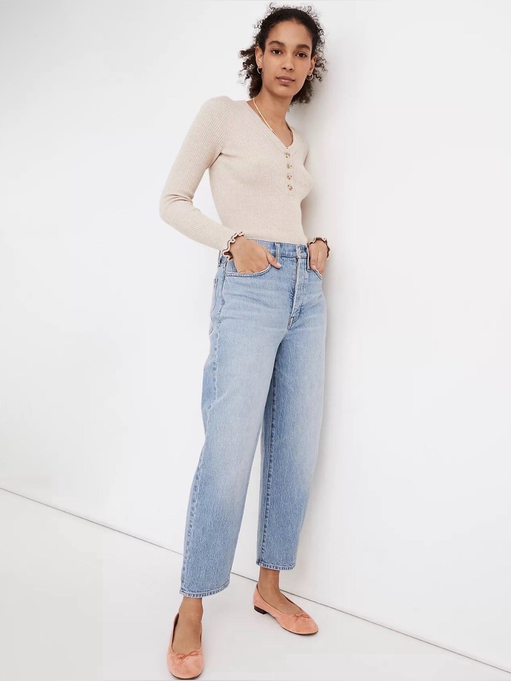 Madewell womens light wash high rise subtle balloon jeans. * shorter inseam
